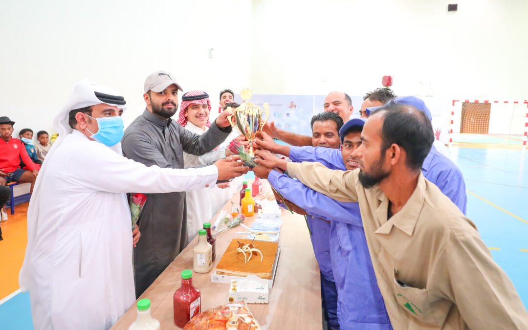 ضمك يحتفي بالعاملين