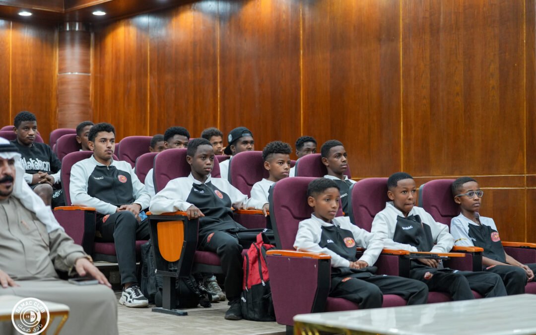 ضمك يعزّز الوعي التنظيمي عبر ورشة لائحة منافسات ألعاب القوى