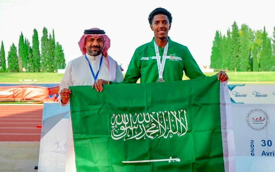 الأسمري يحقق فضية 100م ممثلًا المنتخب السعودي في البطولة العربية